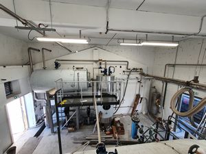 Installation tuyauterie dans une laverie industrielle